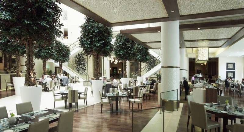 Salvatore Cuomo Café, The Podium